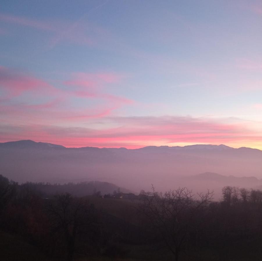 Bebbio Casale Monte Valestra B&B 외부 사진