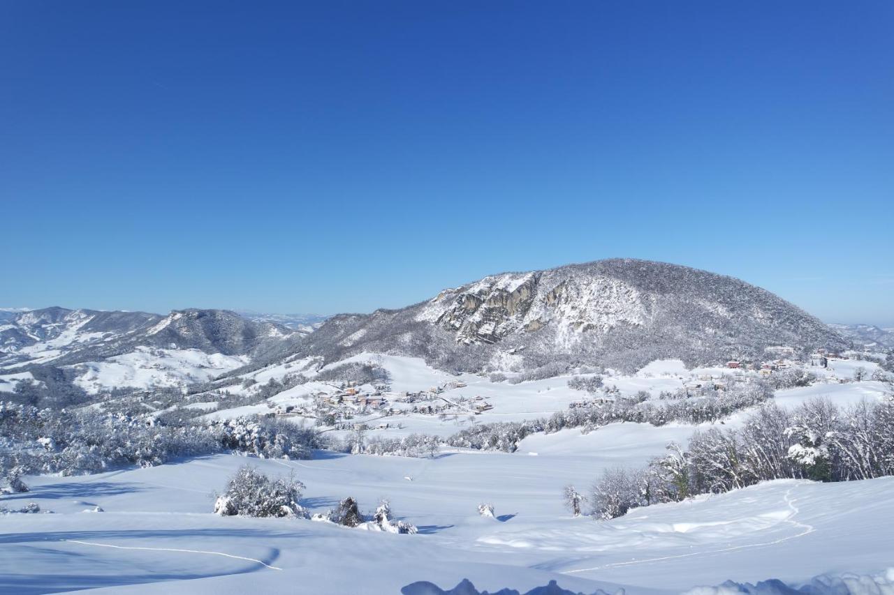Bebbio Casale Monte Valestra B&B 외부 사진