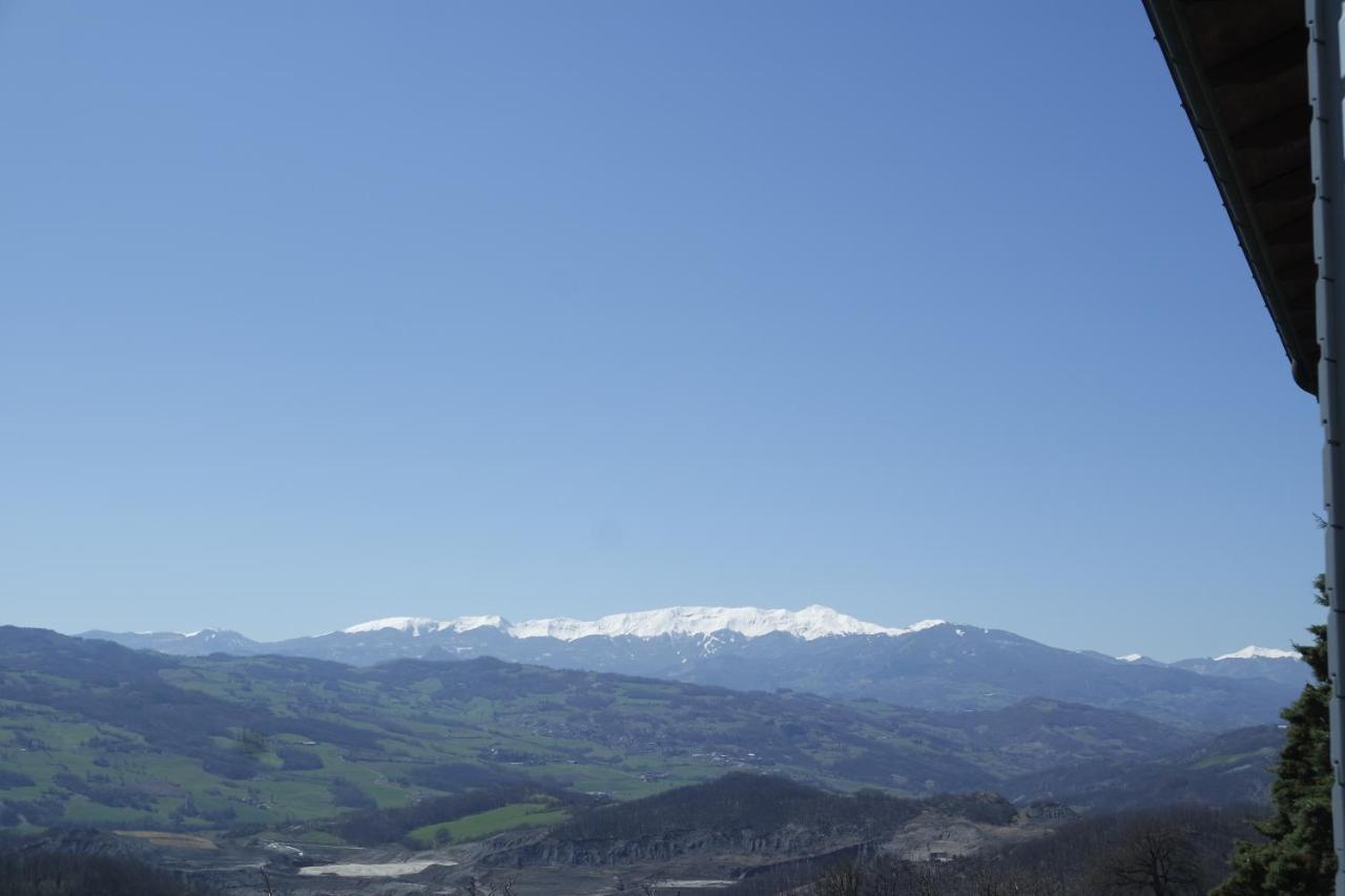 Bebbio Casale Monte Valestra B&B 외부 사진