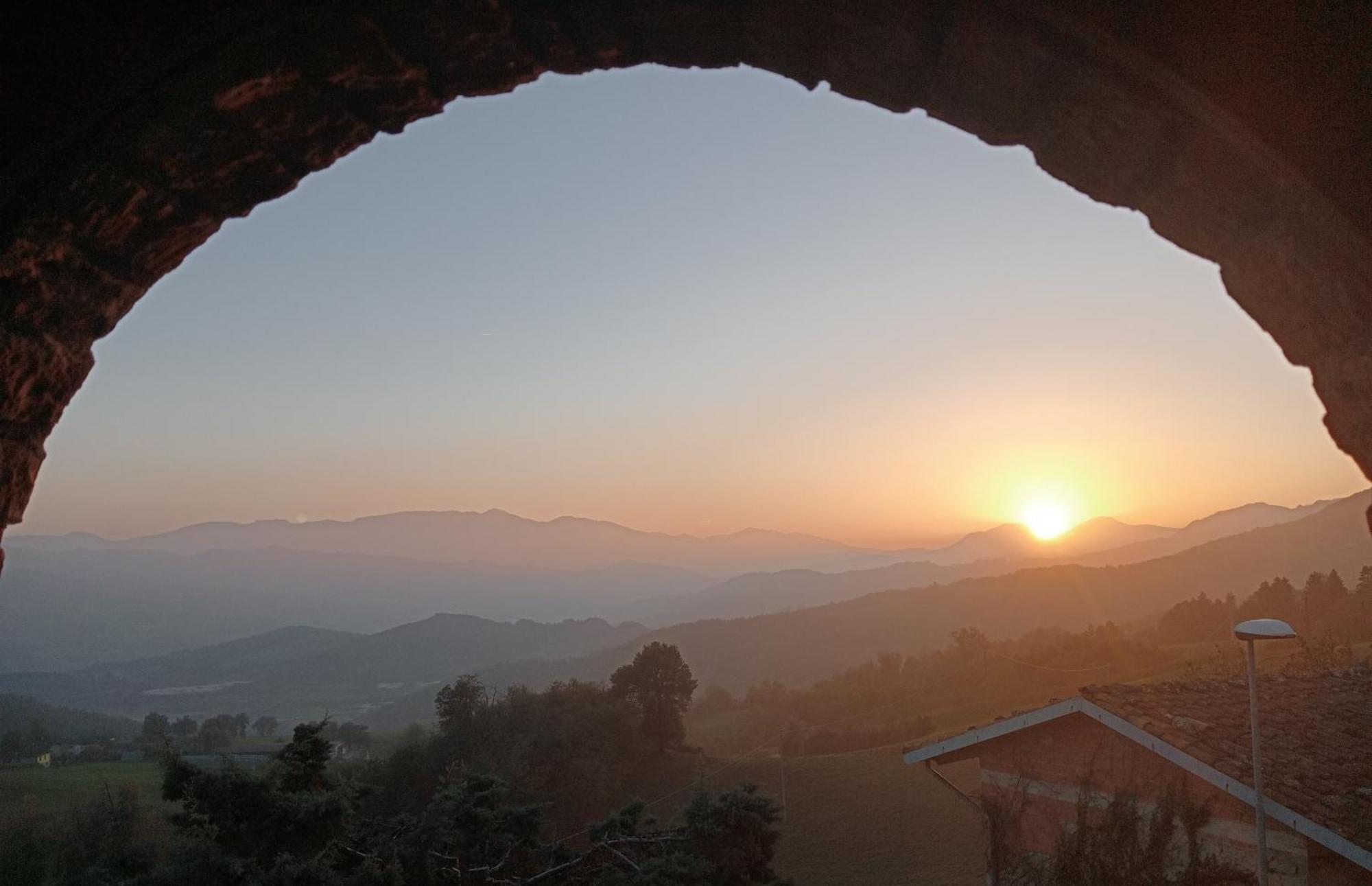 Bebbio Casale Monte Valestra B&B 객실 사진